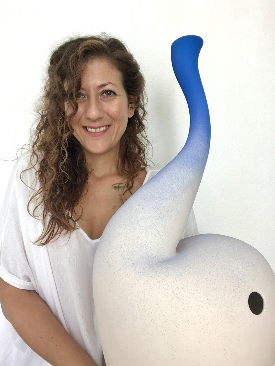 第12届中国·长春国际陶艺作品邀请展之土耳其陶艺家派纳·巴克兰作品赏析——《女性-天性》(图文)